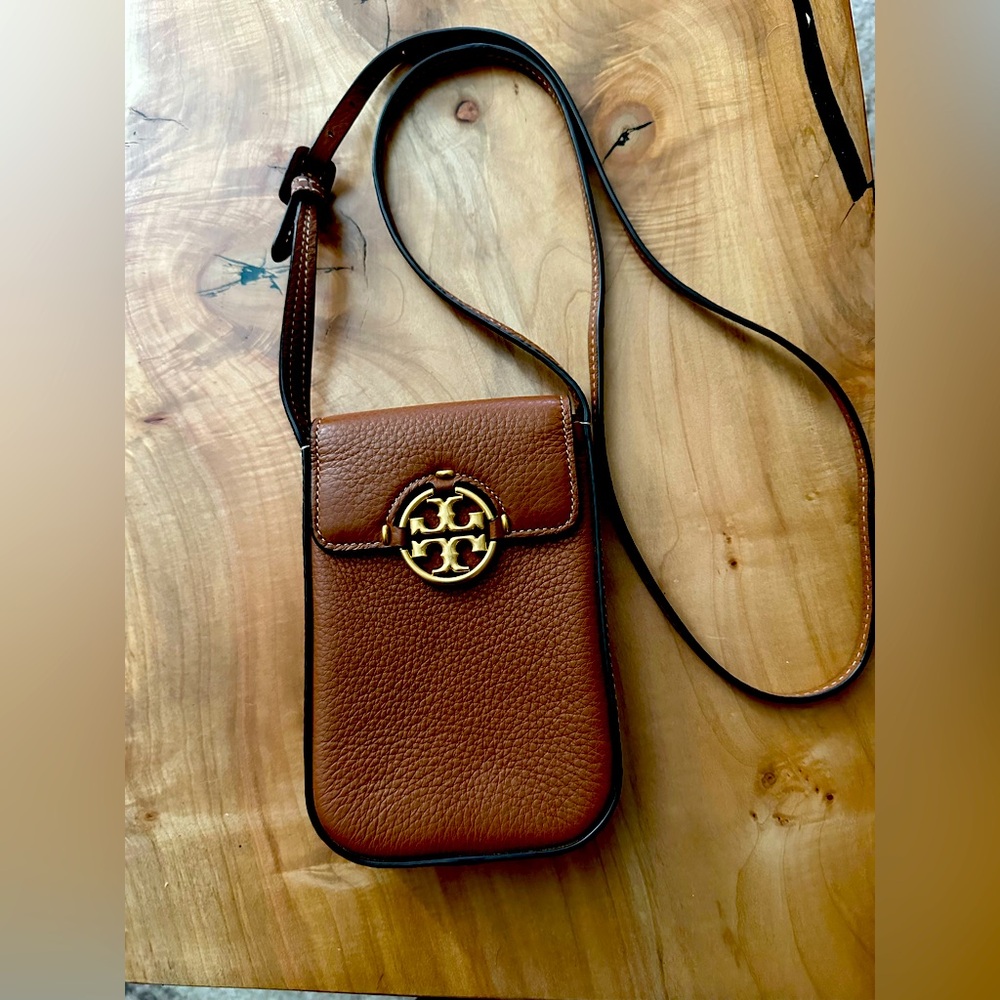 Tory Burch cell phone, Crossbody. Miller leather.